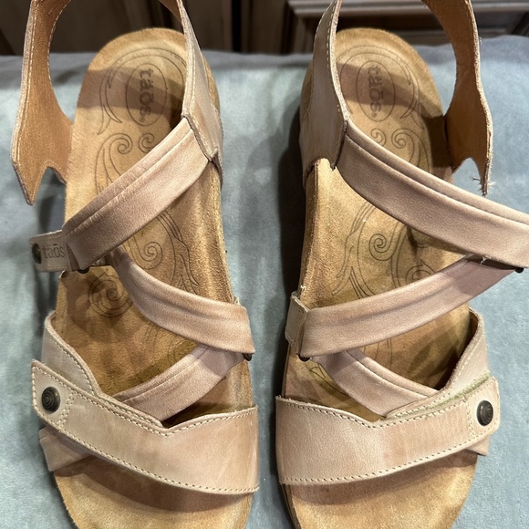 Taos sandal, size 40, tan, cork - Picture 2 of 2